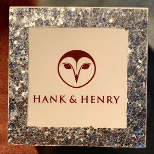 Hank & Henry The Kings Queens